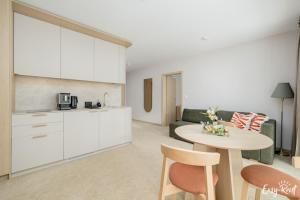 Apartment uk cin near Beach and Pool