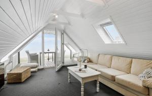 2 Bedroom Nice Home In Otterup