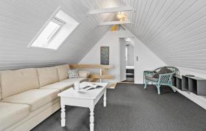 2 Bedroom Nice Home In Otterup