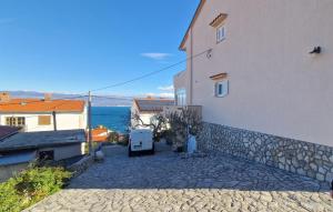 1 Bedroom Beautiful Apartment In Vrbnik 