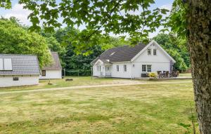 5 Bedroom Pet Friendly Home In Nibe