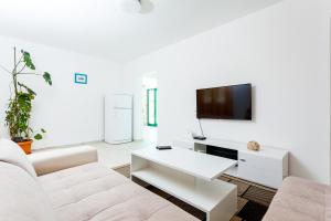 Family friendly house with a swimming pool Vela Luka, Korcula - 23698