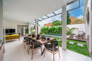 Brand New 4BDR Villa - Cozy and Stylish - CANGGU with Breathtaking Stunning View