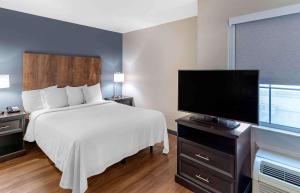 Deluxe Studio with 1 Queen Bed - Non-Smoking room in Extended Stay America Premier Suites - San Jose - Airport