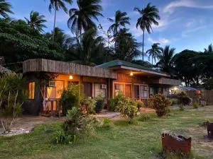Amihan Beach Hostel - Inandeng