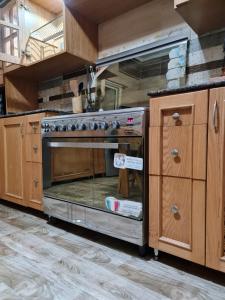 210sqm Royal Style 3BR Apartment with Garden View in New Cairo El Banafseg, 19 min from the airport, near the Waterway mall and Rehab City