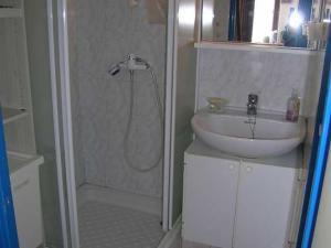 Charmant pavillon avec piscine et parking, proche plage - FR-1-781-83