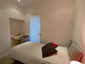 Maisons de vacances Location saisonniere avec terrasse privee, WIFI, animaux admis, recharge electrique a Rivieres - FR-1-653-275 : photos des chambres