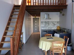 Maison rénovée 4 pers. avec jardin et PARKING - FR-1-738-34