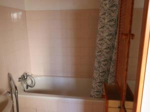 Maisons de vacances Maison renovee 4 pers. avec jardin et PARKING - FR-1-738-34 : photos des chambres