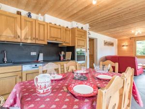 Chalet cosy aux Gets avec parking privatif - FR-1-671-279