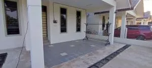 Maryam Homestay - Kampong Kenerak