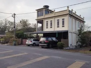 Topville Homestay - Kampung Baharu