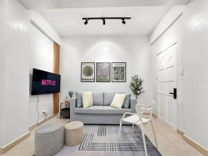 Family Apartment By The Beach with Kitchen Netflix Station 3 Beachfront