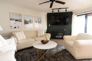 Newly Updated Sunset Summit Condo at Snowshoe - Slaty Fork