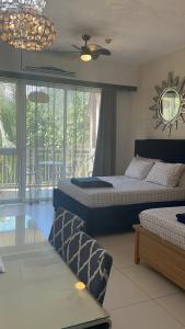 215 Carola B - Pico de Loro