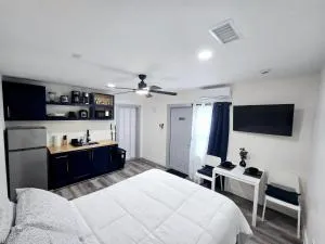 Lovely Single Apartment - Lake Magdalene