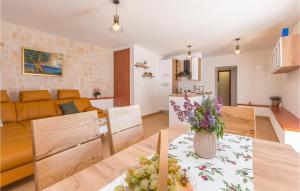 Lovely Home In Stankovci