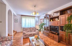 Stunning Home In Labin With Wifi