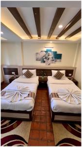 Satkar Boutique Home