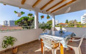 2 Bedroom Gorgeous Apartment In Pula 