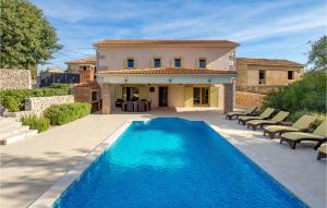 4 Bedroom Lovely Home In Garica