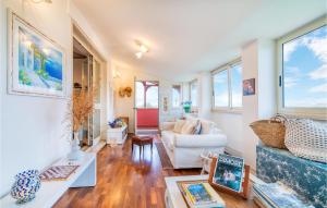 Stunning Home In Montalto Di Castro