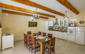 4 Bedroom Lovely Home In Garica