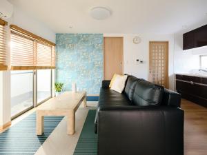 3 min to Sta Easy Access Kansai area 15 min USJ