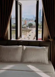 Queen's Motel - Hương Trà