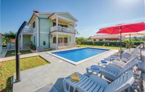 Stunning Home In Kapelica With Wifi