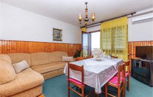 Amazing Apartment In Novi Vinodolski 