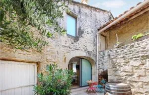 Gorgeous Apartment In St Restitut - Clansayes