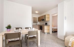 Apartment Grebastica Lxxxviii