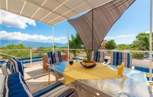 Holiday Home Podgradina 01