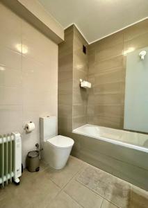 Why Knot Beach, Marina Nearby