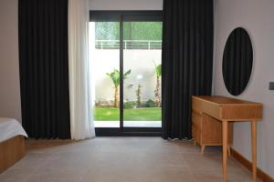 Ayayorgide odalar banyolu sıfır