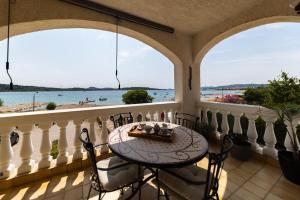 Beachfront Apartments Jackie