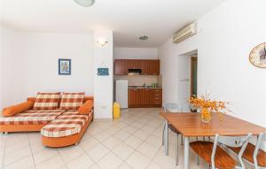 1 Bedroom Nice Apartment In Poljica