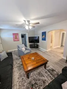 Zoobilee-on Zoo Blvd - Tyler