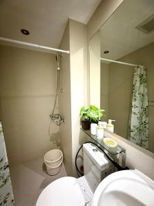 Verte Hideaway at Azure Residences - Urban Escape