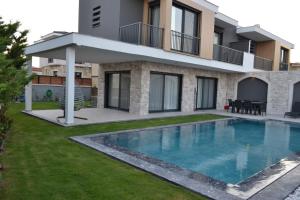 çeşme boyalıkta süper lüks