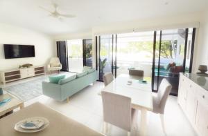 Reef Luxury Apartment