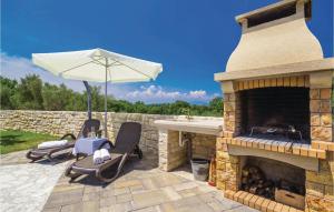 Lovely Home In Turcic With Kitchen