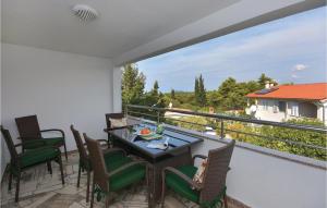 One-Bedroom Apartment In Stari Grad