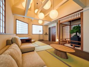 KONJAKUSO Osaka Tempozan KANOH SHOHAKU Sakura Pine Tree