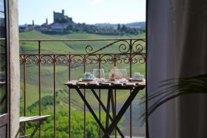Casa Guglielmo with a castle view