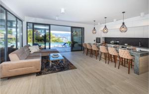 4 Bedroom Awesome Home In Komarna