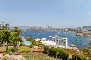 Department Very Located in Traditional Acapulco