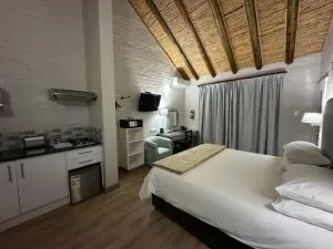 Pepper Tree Self catering - De Rust